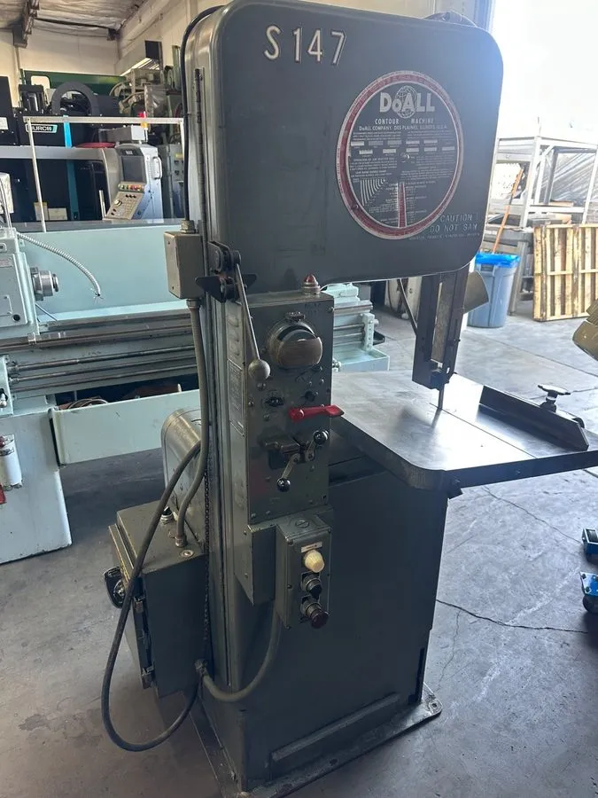 Оборудование ЧПУ DO ALL 1612-U Vertical Band Saw — фото лота 1