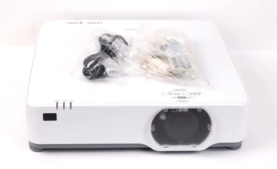 Проектор NEC Laser Projector 6000 lumens WUXGA NP-P605UL 8,295 Hours — фото лота 2