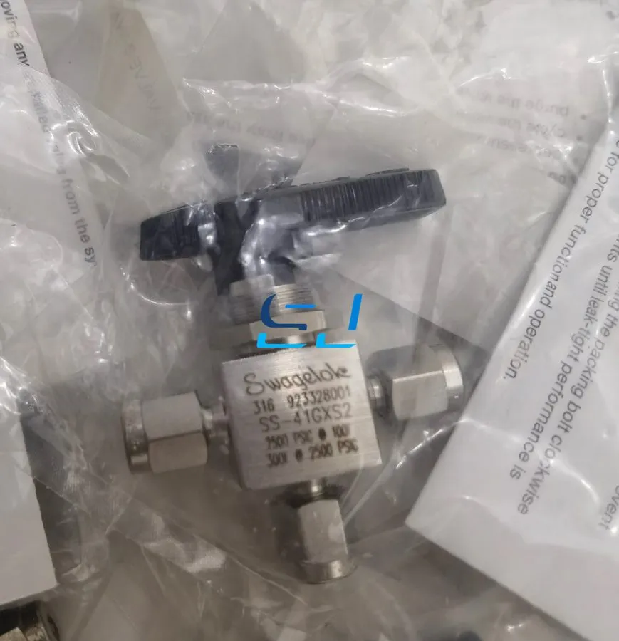 Клапан Swagelok SS-41GXS2 Three way ball valve 1/8 shipping