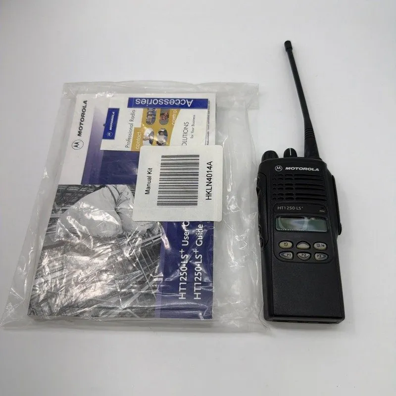 Радиостанция Motorola HT1250 LS+ UHF 450-512MHz 4W 16CH Two Way Radio AAH25SDH9D