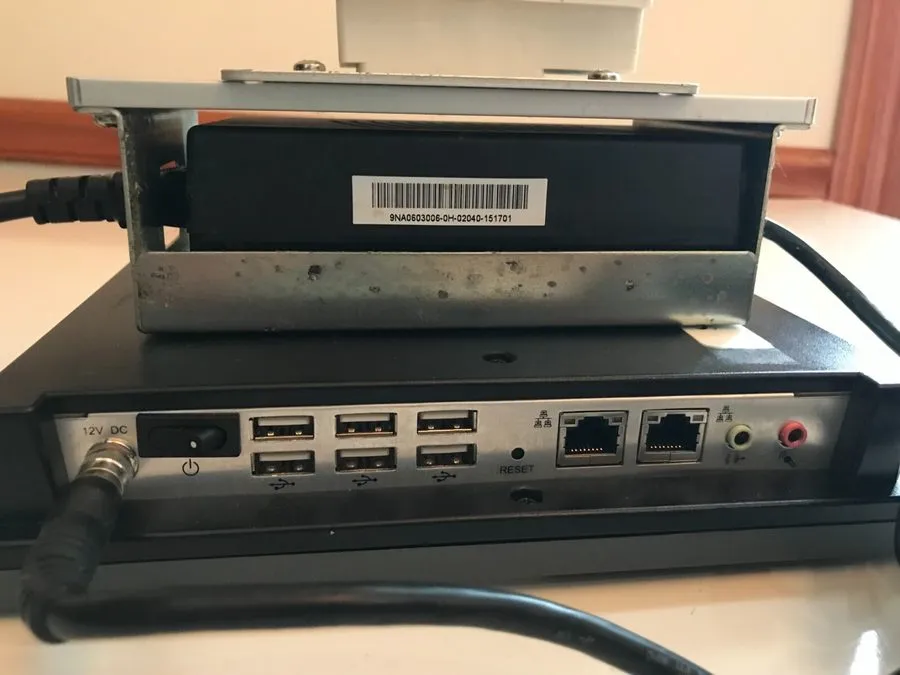Промышленный компьютер IEI Panel PC Cerner AFL-08AH-N270-CR w/ Power Supplies — фото лота 2