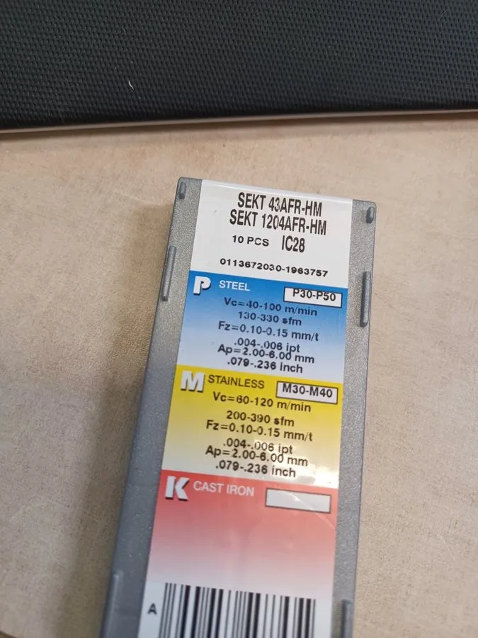 Режущий инструмент ISCAR 5601265 SEKT 43AFR-HM IC328 Square Carbide Milling Inse