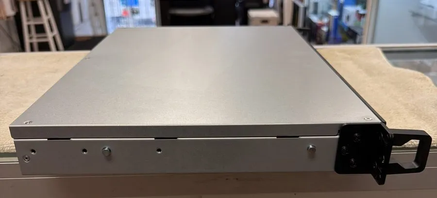 Сетевое хранилище Synology RS816 RackStation W/ Handles, Drive Caddies, and Rack
