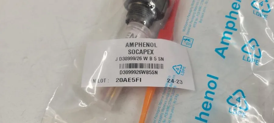 Разъём Amphenol Aerospace Operations D38999/26WB5SN Circular Connectors