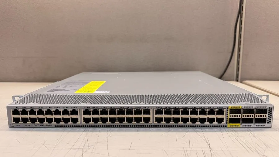 Объектив Cisco Nexus N2K-C2348TQ-10GE 48 Ports Rack Mountable 10GbE Switch