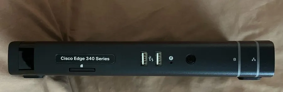 Коммутатор Cisco Edge 340 Series CS-E340 Digital Media Player HDMI VGA USB — фото лота 1