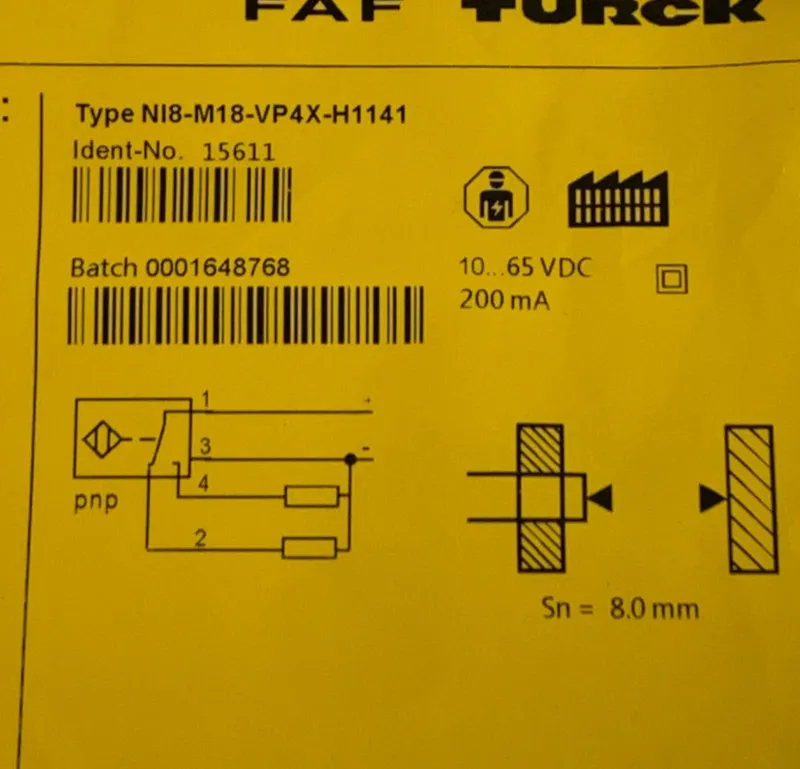 Датчик приближения Turck NI8-M18-VP4X-H1141 Inductive Proximity Sensor, 8 mm PNP