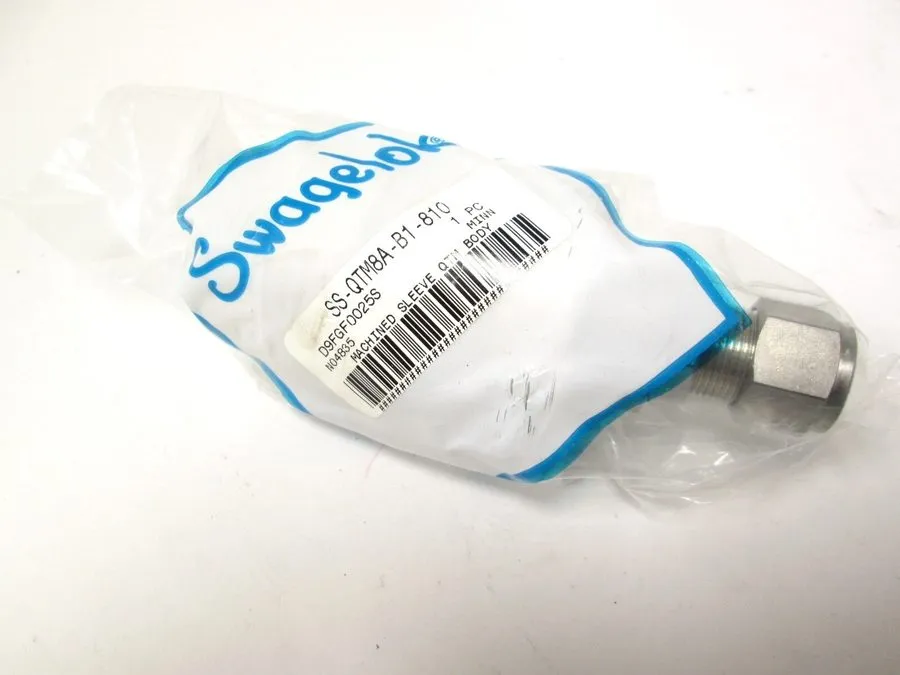 Фитинг Swagelok SS-QTM8A-B1-810 Xylan-Coated Stainless Steel Bulkhead 1/2" Fitti