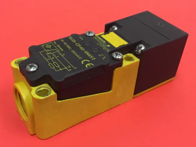 Датчик приближения 1ps turck Ni35-CP40-VN4X2 Proximity sensor