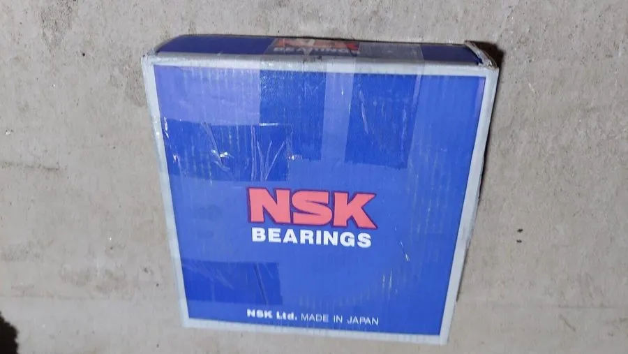Подшипник NSK HR32032XJ tapered roller bearing