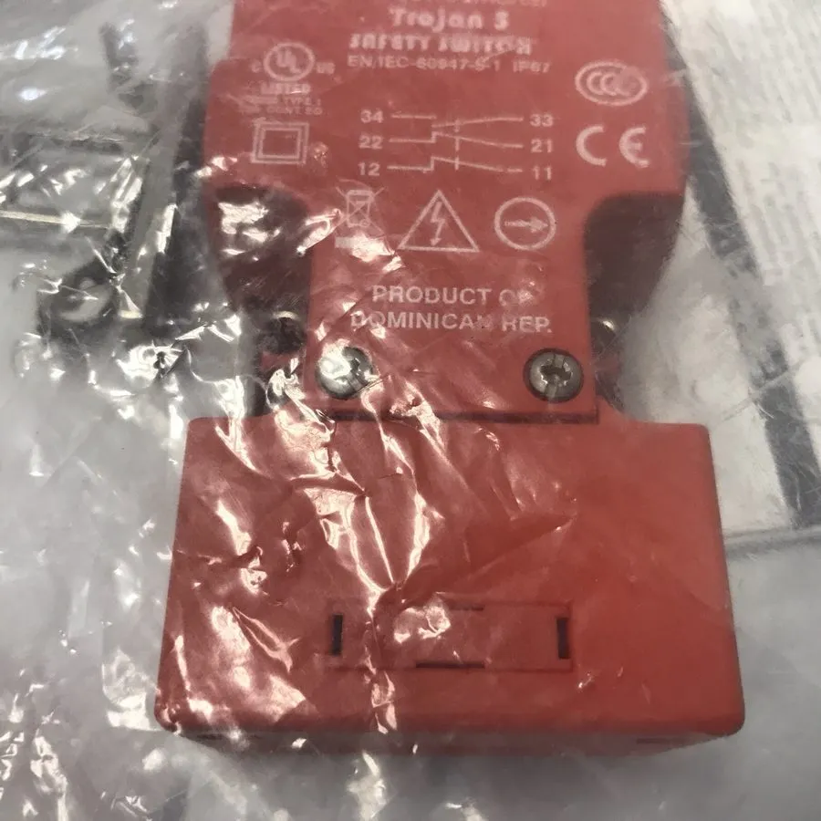 Реле безопасности Allen Bradley 440K-T11118 Guardmaster Trojan 5 Safety Switch — фото лота 2