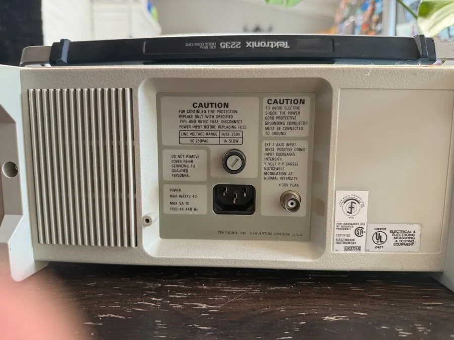 Осциллограф Tektronix 2235 2 Channel 100 MHz Oscilloscope