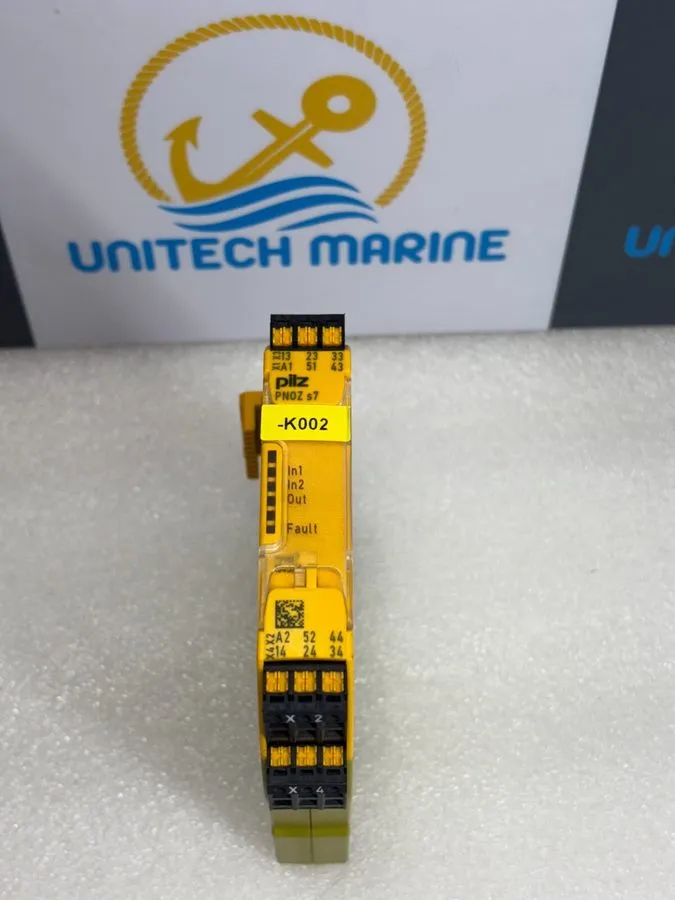 Реле безопасности PILZ Safety Relay PNOZ s7 24VDC 4n/o 1n/c 750107