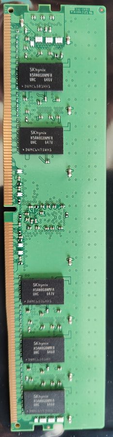 Фото лота HMA81GU7AFR8N-UH от продавца №40296
