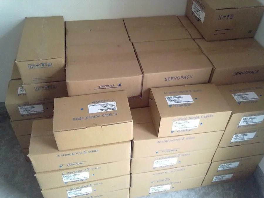 Серводвигатель YASKAWA SGMGV-44ADA61 AC SERVO MOTOR
