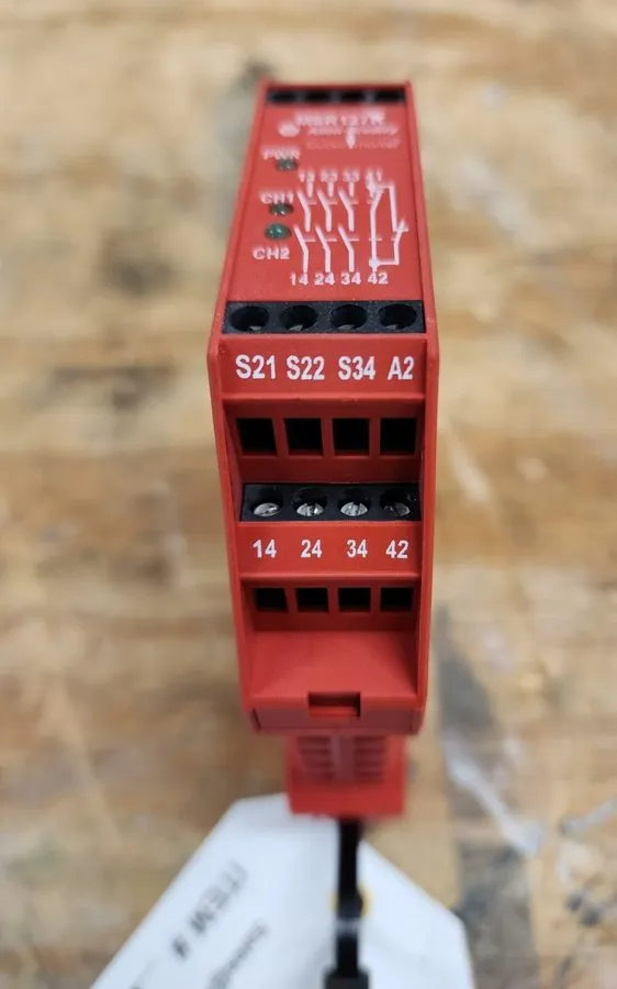 Реле безопасности Allen Bradley 440R-N23129 Safety Relay, MSR127RP, 24V AC/DC