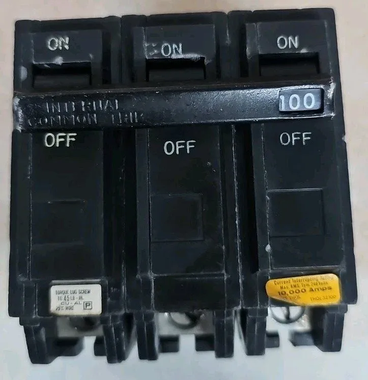 Автоматический выключатель THQL32100 THQL 3 Pole 100 Amps 120/240Volt Plug-On OT