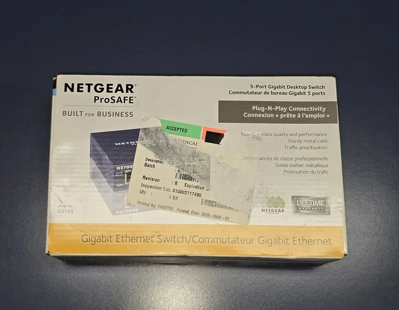 Коммутатор NETGEAR PROSAFE 5-PORT GIGABIT DESKTOP SWITCH MODEL No GS105
