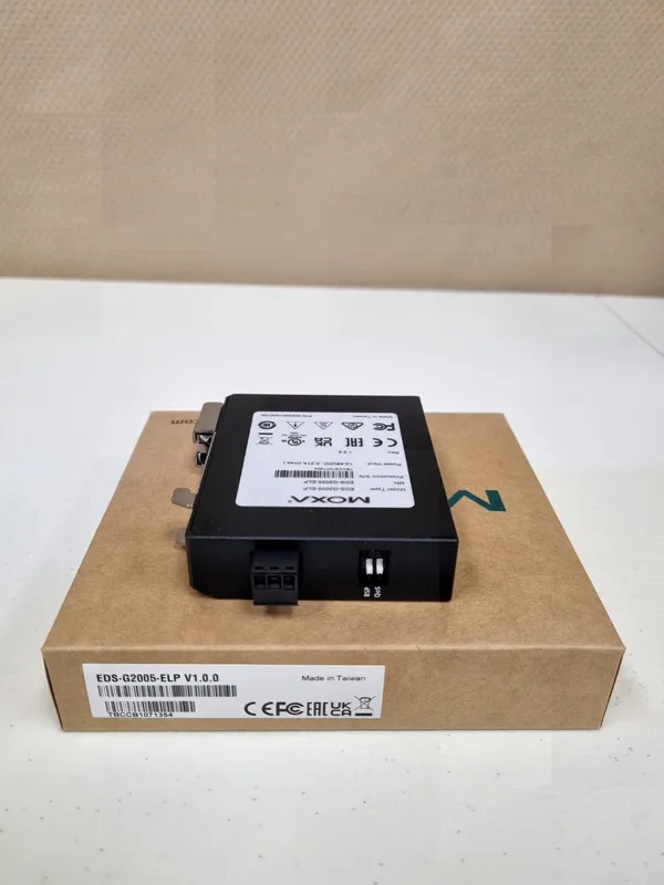 IIoT-устройство MOXA EDS-G2005-ELP Ethernet switch — фото лота 1