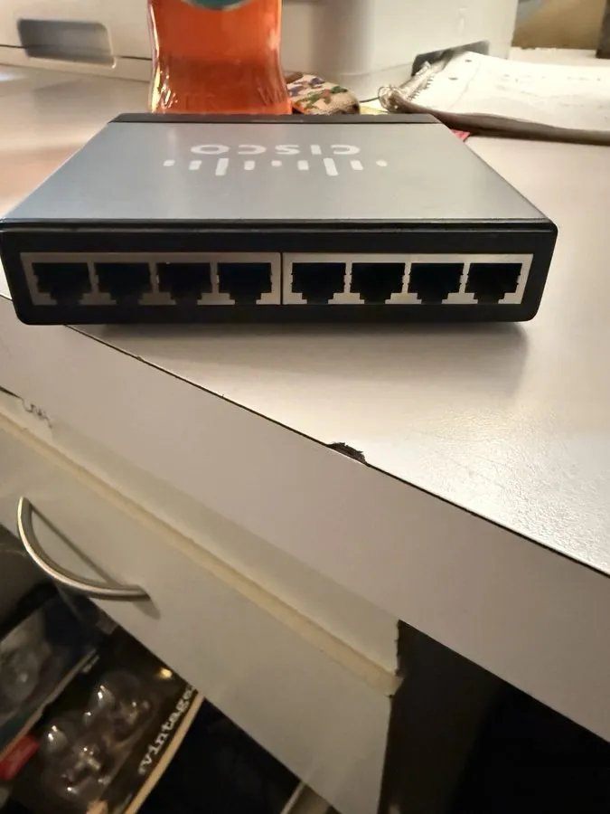 Коммутатор Cisco Small Business SD208P 8-Port RJ-45 10/100 Switch with PoE