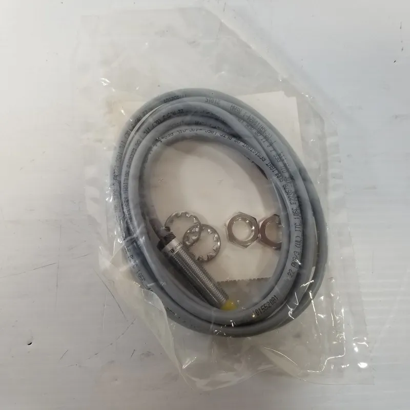 Датчик приближения TURCK Proximity switch sensor NI4-M12-AN6X