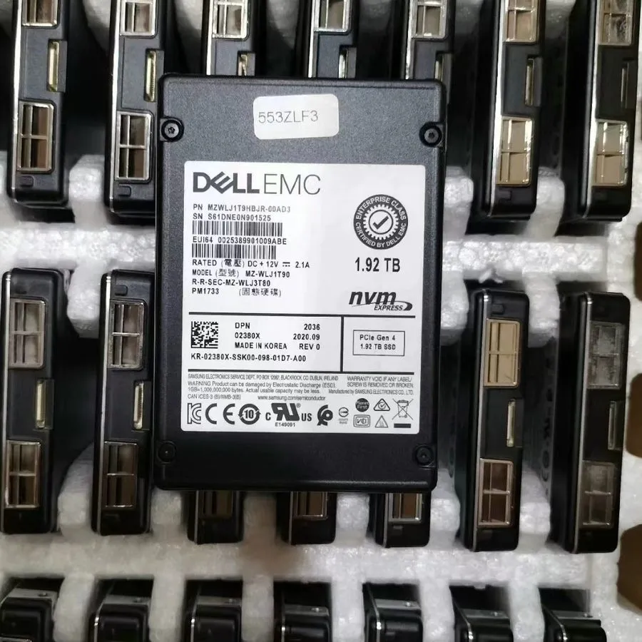 SSD-накопитель Samsung PM1733 1.92TB SSD U.2 NVME PCIE 4.0 X4 MZ-WLJ1T90 MZWLJ1T