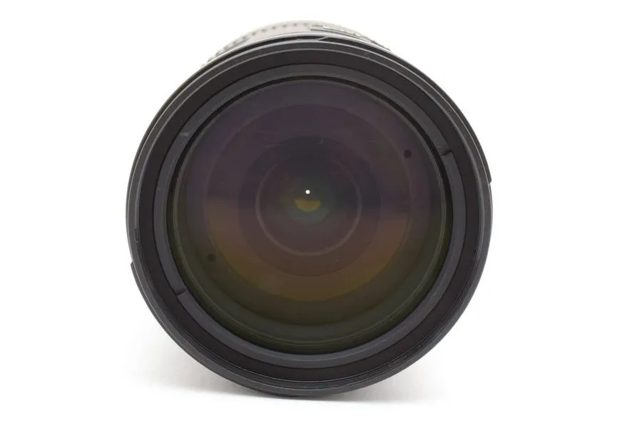 Объектив Nikon AF-S DX NIKKOR 18-140mm f / 3.5-5.6G ED VR AFSDXVR18-140G