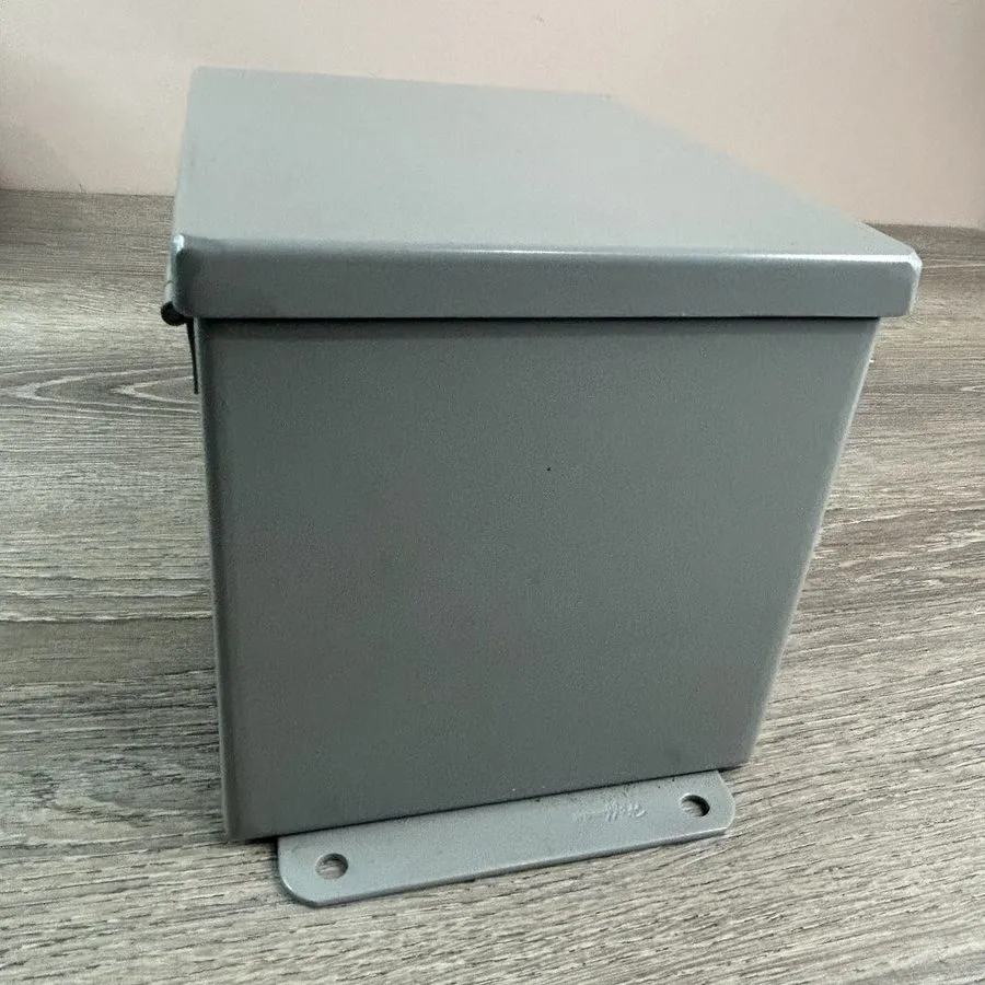 Монтажный шкаф SEVEN HOFFMAN A8066CH Junction Box Enclosure 8x6x6
