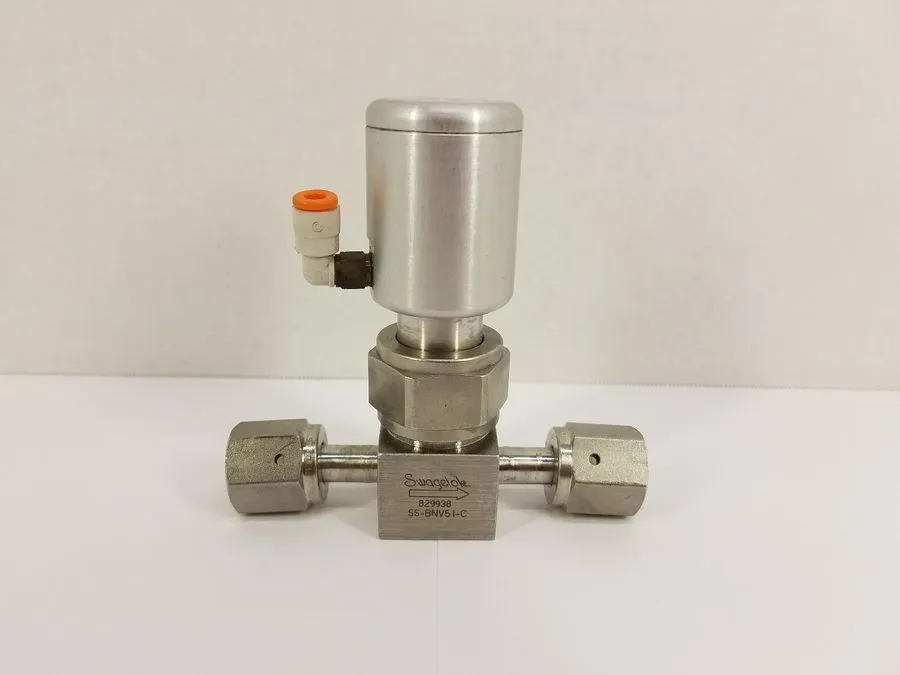 Клапан Swagelok SS-BNV51-C 316L SS HP Bellows Sealed Valve, 1/4" Female Swagelok
