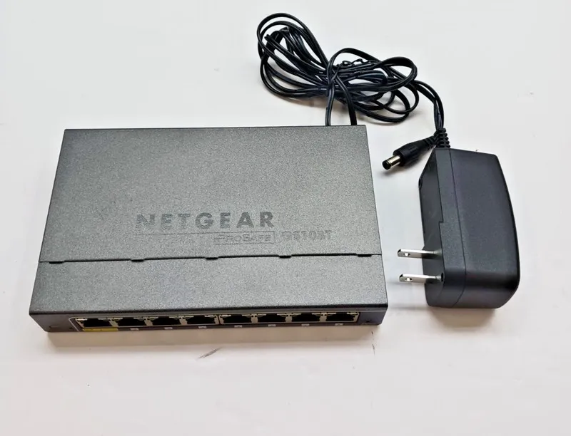 Коммутатор NetGear ProSafe GS108T v2 8-Ports External Ethernet Switch FREE S/H