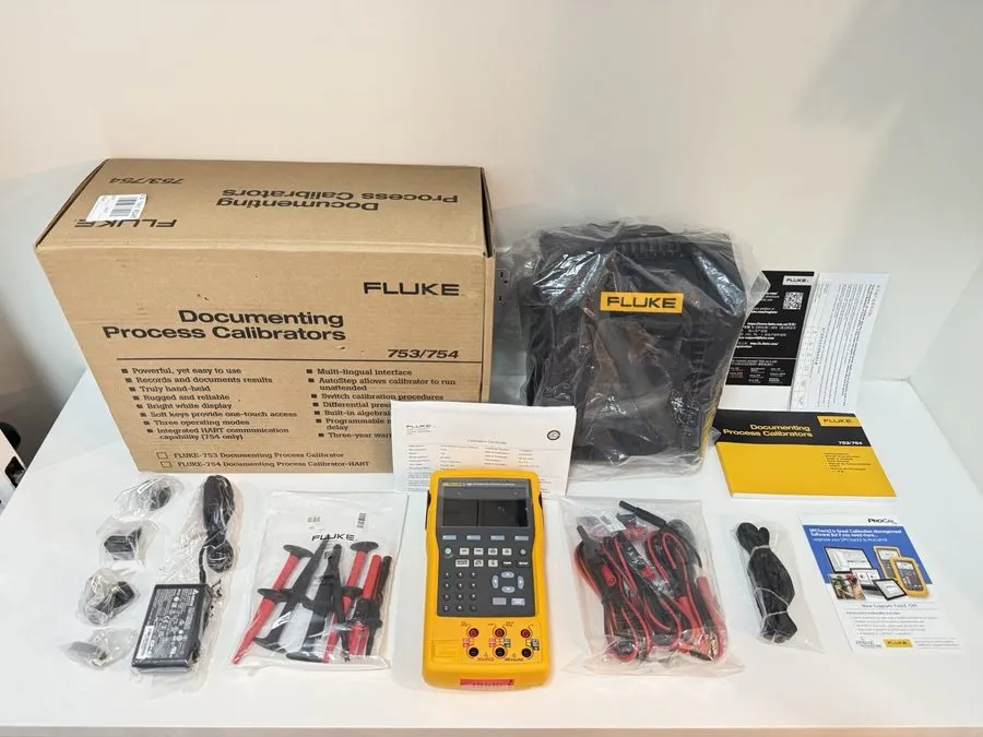 Калибратор FLUKE 754 DOCUMENTING PROCESS CALIBRATOR CALIBRATED 2025-2026 — фото лота 1