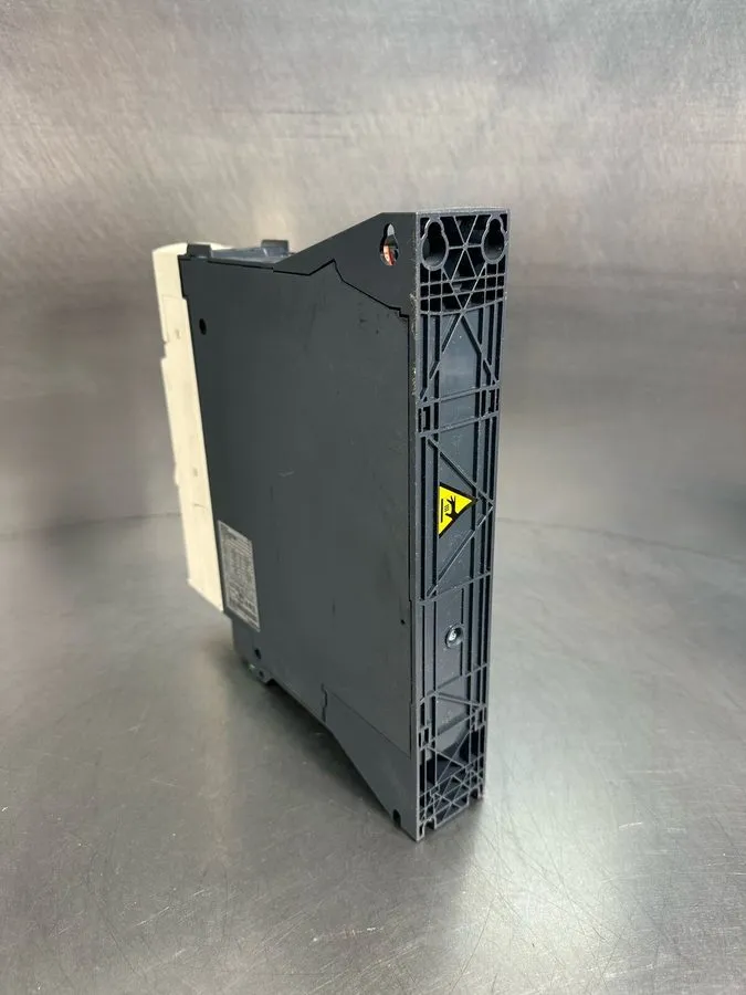 Частотный преобразователь Schneider Electric Altivar 320 AC Drive ATV320U07N4B 0