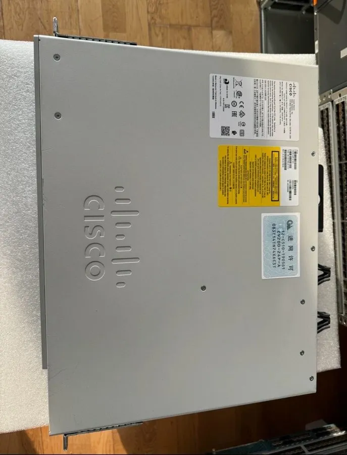 Коммутатор C9200-24P-A Cisco Catalyst 9200 24-port PoE+ Switch