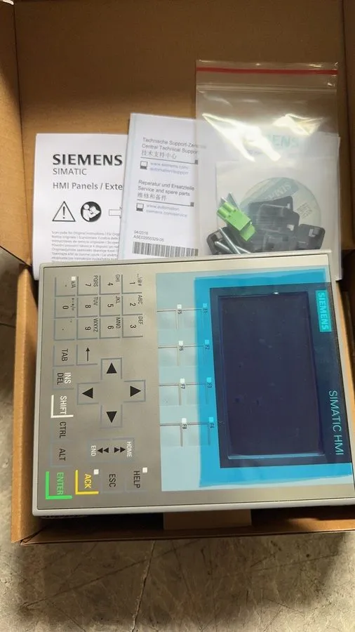 Панель оператора Siemens TP700 Comfort Simatic HMI Panel 6AV2 124-0GC01-0AX0