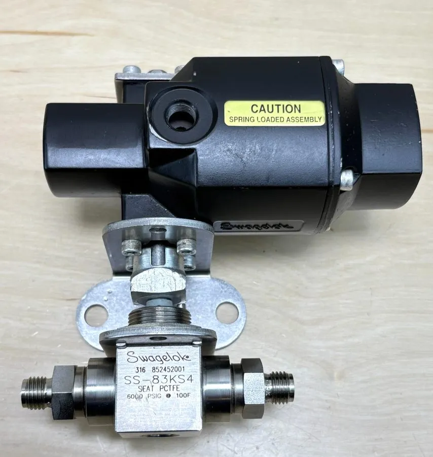 Клапан Swagelok SS-83KS4 Manual Stainless Ball Valve 1/2in NPT 6000 WOG