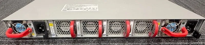 Трансивер Arista DCS-7050T-64-F 48x 10GB Copper 4x 40GB QSFP+ Front-to-Back Airf — фото лота 1