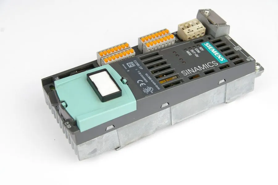 Частотный преобразователь Siemens SINAMICS CU305 DP 380-480V 3-Phase 6SL3040-0JA
