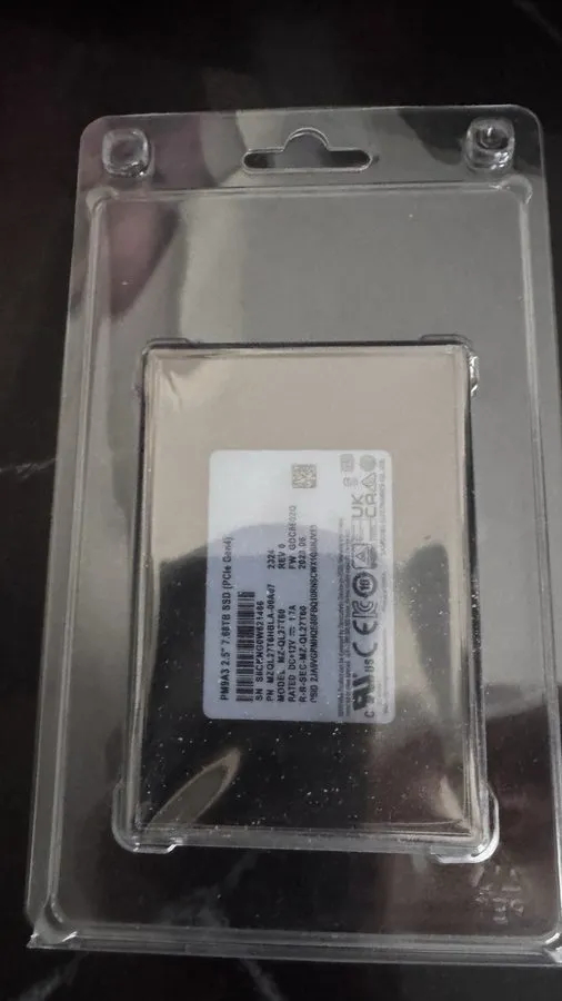 SSD-накопитель Samsung PM9A3 7.68TB SSD PCIE GEN4 U.2 NVME MZ-QL27T6HBLA-00A07