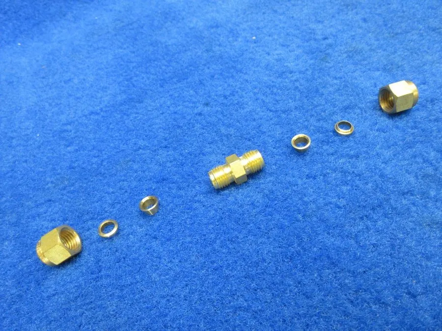Разъём Swagelok Brass 1/4" x 1/4" Tube OD Union Connector Fitting B-400-6 — фото лота 2