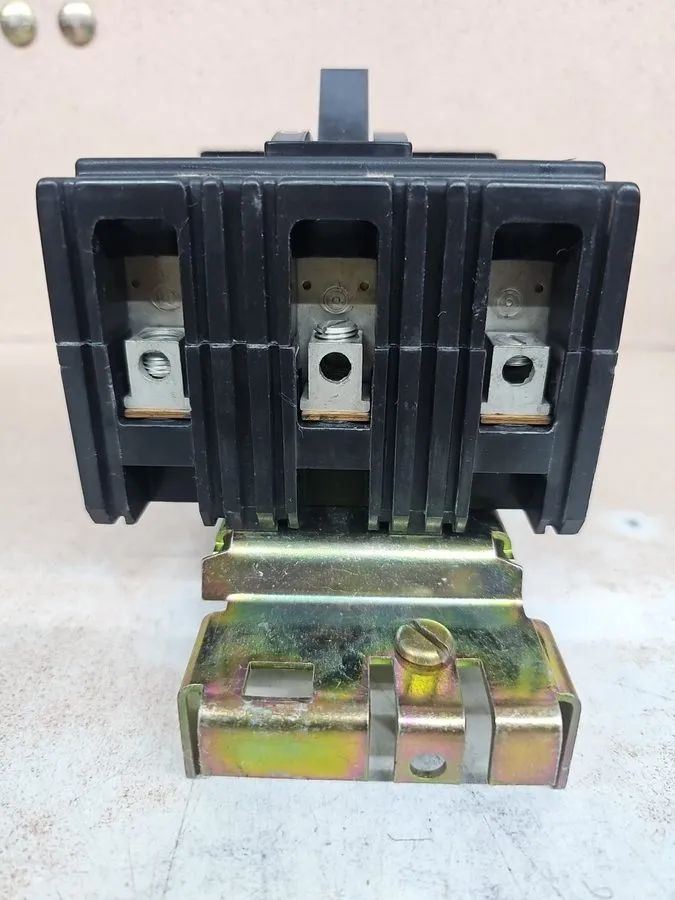 Автоматический выключатель Square D FA34030 Circuit Breaker 30A 3 Pole 480V 3P 3