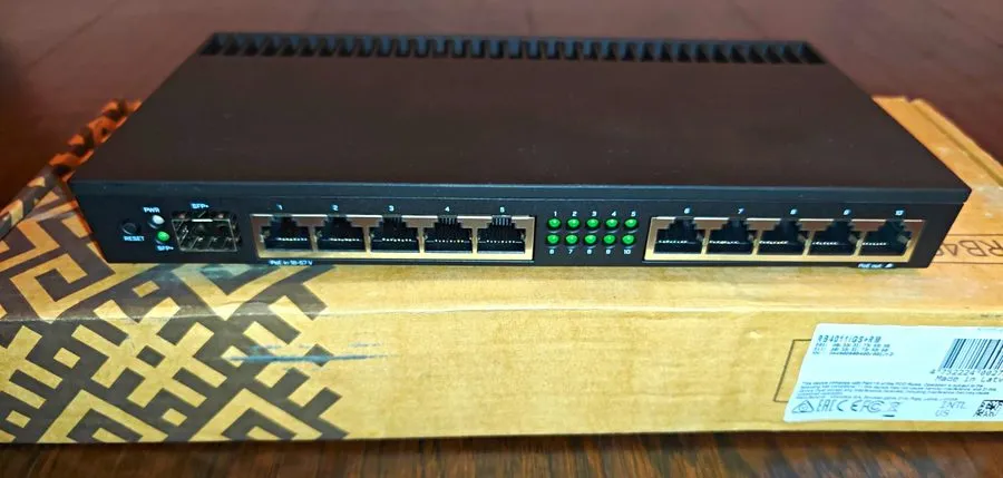 Маршрутизатор MikroTik RB4011iGS+RM RB4011 Series Rackmount Router 10-Port 1G RJ