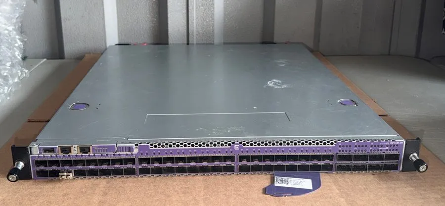 Коммутатор Extreme Networks VSP7400-48Y-8C Switch — фото лота 1