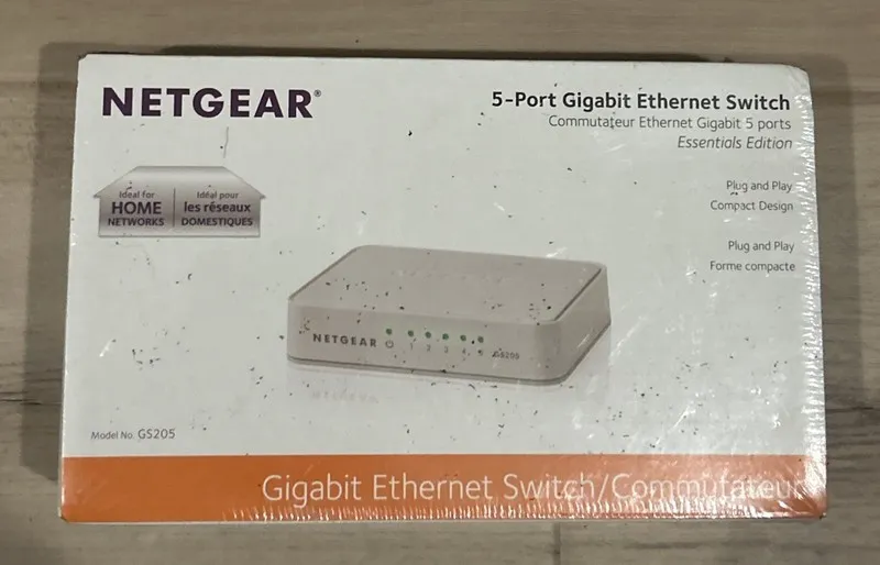 Коммутатор NETGEAR (GS205100PAS) 5 Port Gigabit Ethernet Switch