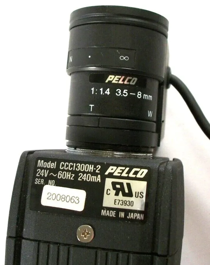 Камера Pelco CCC1300H-2 Security Camera With Pelco Lens 1:1.4 3.5-8mm