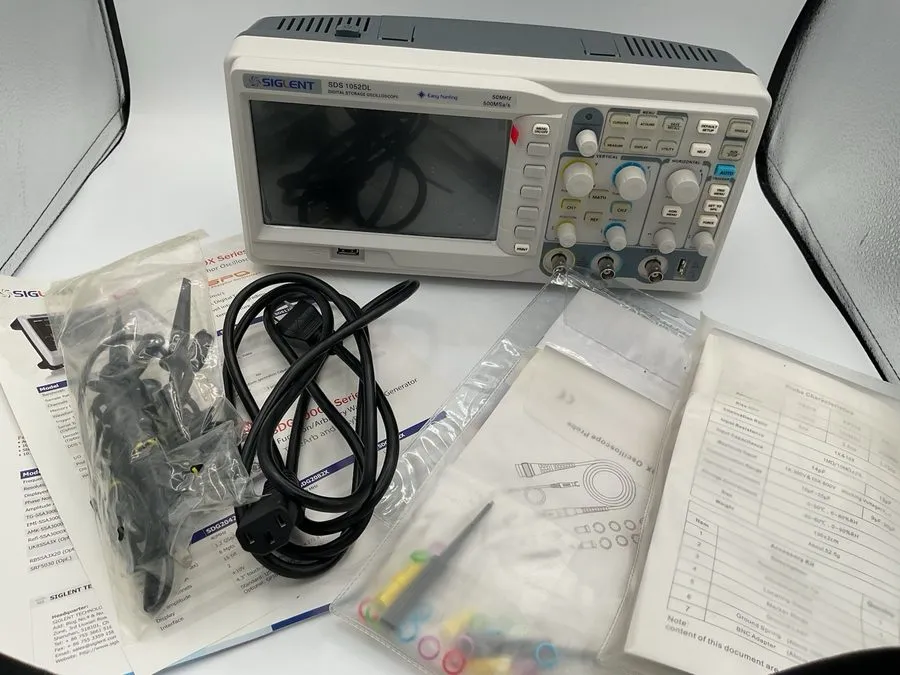 Осциллограф Siglent SDS1052DL 50 MHz Digital Storage Oscilloscope
