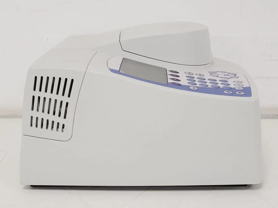 Спектрофотометр Thermo Scientific GeneSys G10S UV-VIS Spectrophotometer Lab