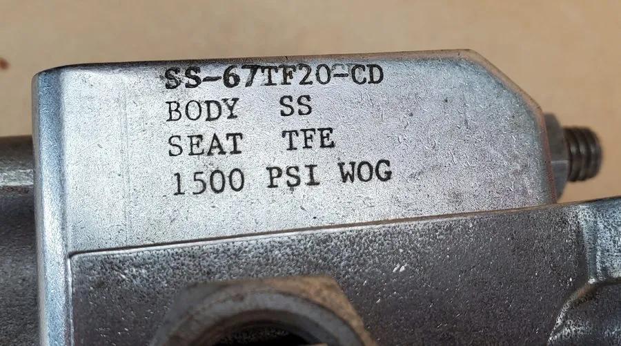 Клапан Swagelok SS-67TF20 Stainless Steel 3-Piece 60 Series Ball Valve FNSP — фото лота 1