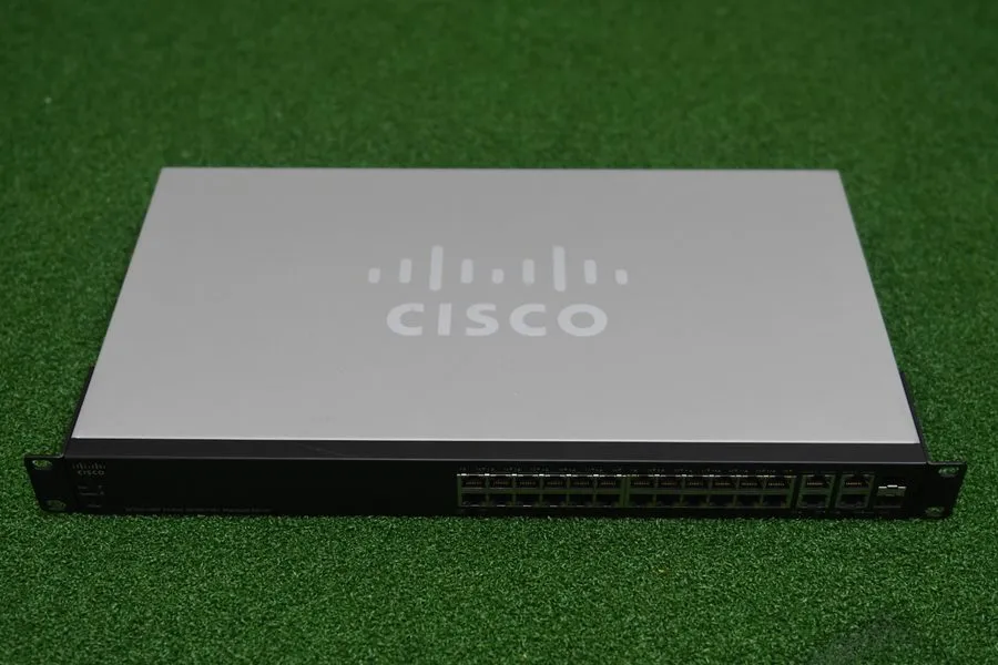Коммутатор Cisco SF300-24PP-K9 24 Port PoE+ Managed Switch + RESET