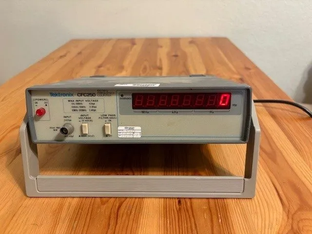 Тестер Tektronix CFC250 100 MHz Frequency Counter