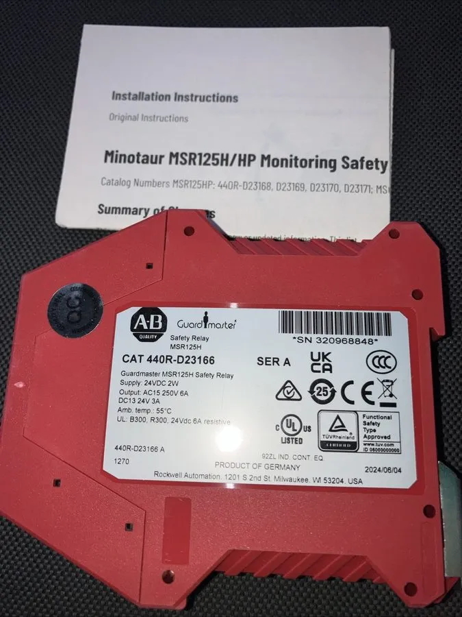 Реле безопасности Allen Bradley 440R-D23166 Safety Relay Guardmaster